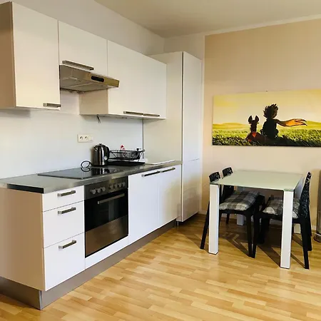 After Six Appartement *